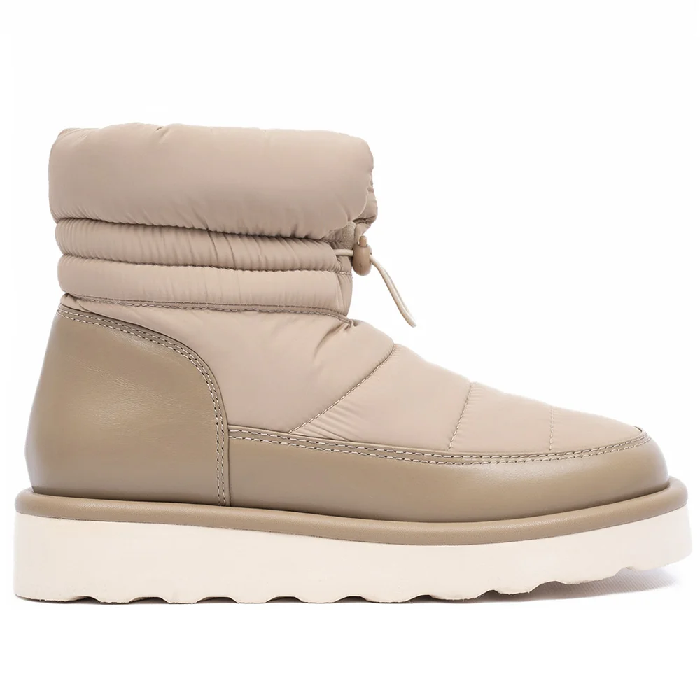 UGG Classic Mini Blow Sand в цвете Бежевый